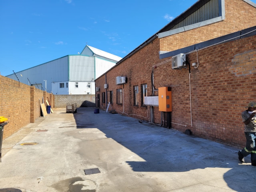 To Let Commercial Property for Rent in Montague Gardens Western Cape